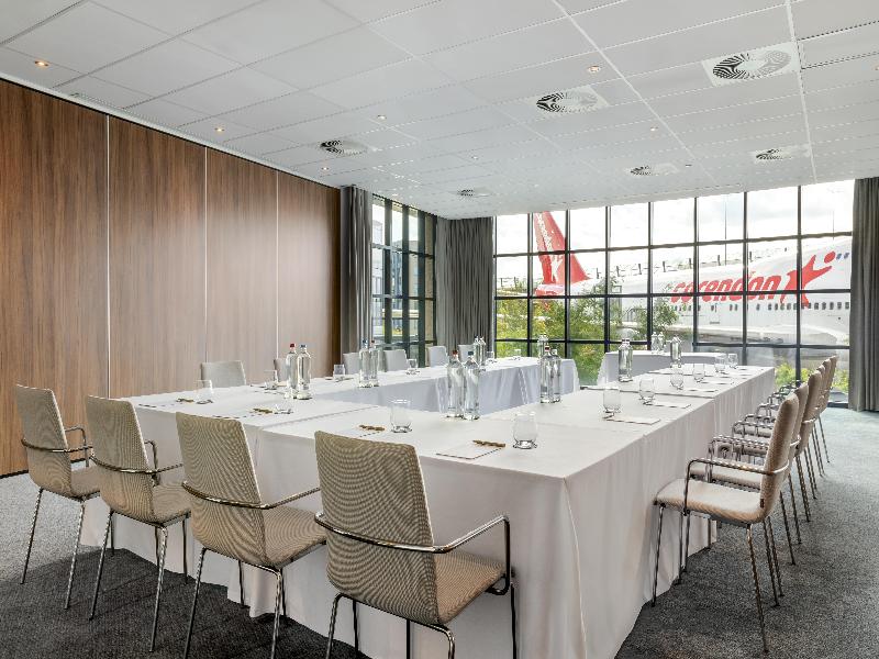 Corendon Amsterdam Schiphol, Tribute Portfolio - Toplantı