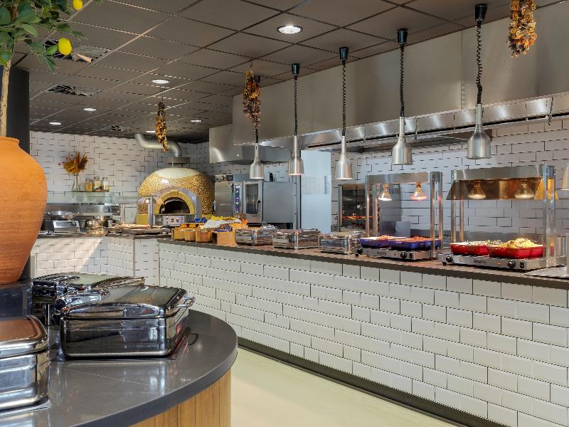 Corendon Amsterdam Schiphol, Tribute Portfolio - Restoran