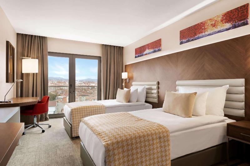 Ramada by Wyndham Isparta - Oda