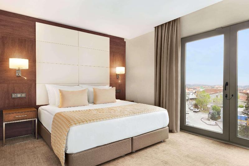 Ramada by Wyndham Isparta - Oda