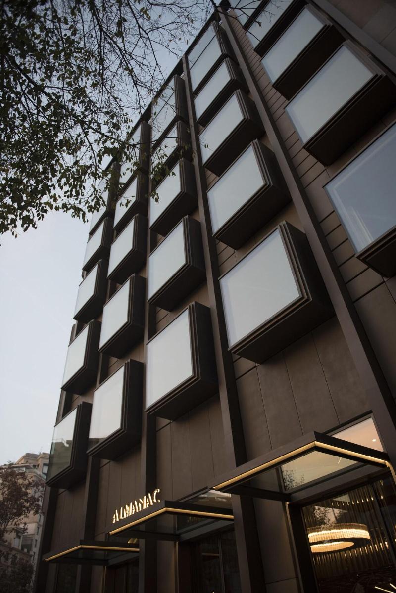 Almanac Barcelona - Genel