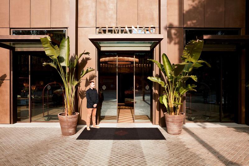 Almanac Barcelona - Genel