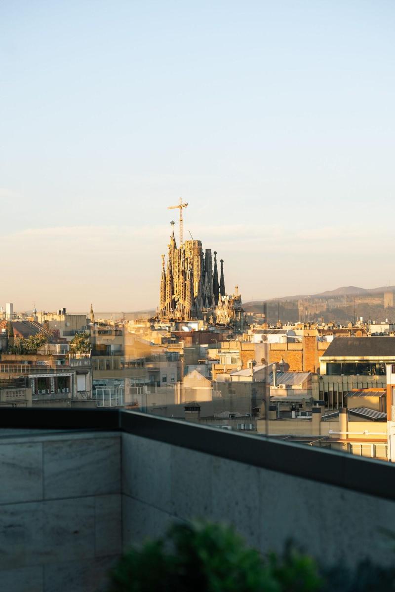 Almanac Barcelona - Genel