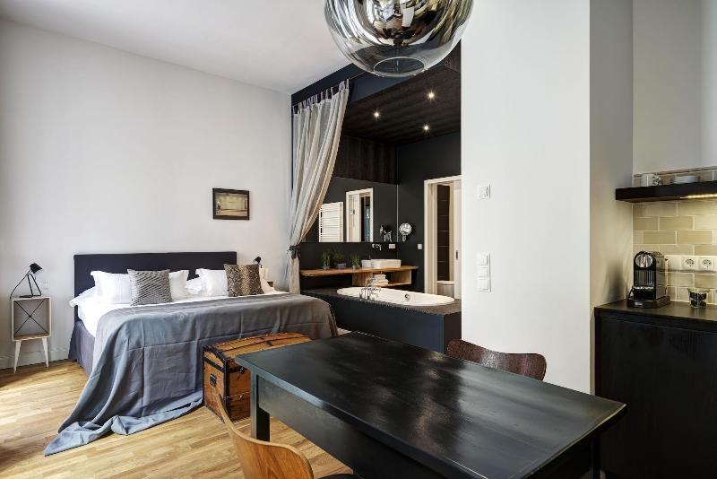 Berlin Gorki Apartments - Oda