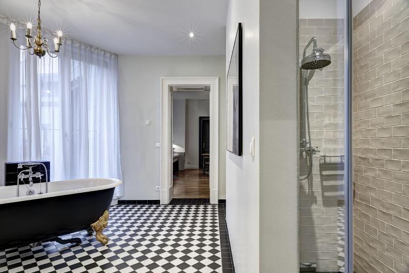 Berlin Gorki Apartments - Oda