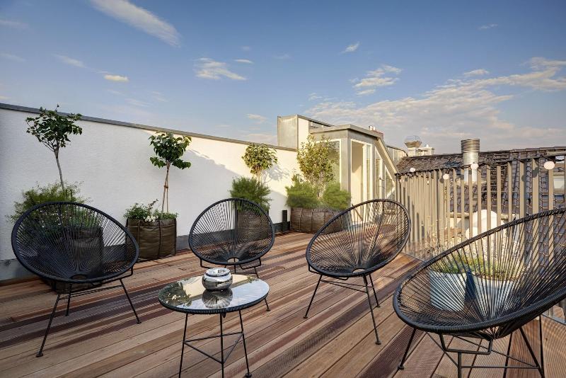 Berlin Gorki Apartments - Teras