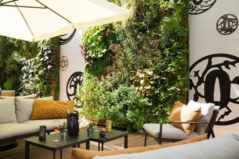 Le Tsuba Hotel - Teras