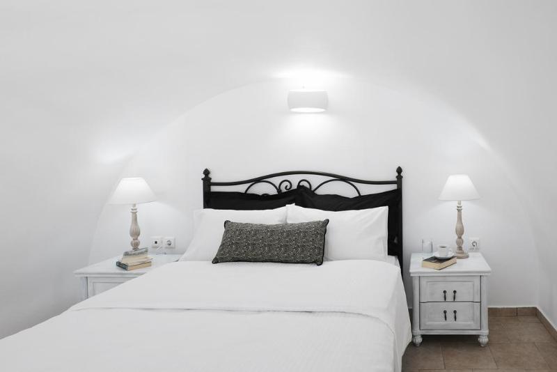 Golden East - Oda