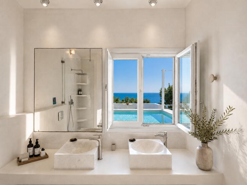 Santorini Heights - Genel