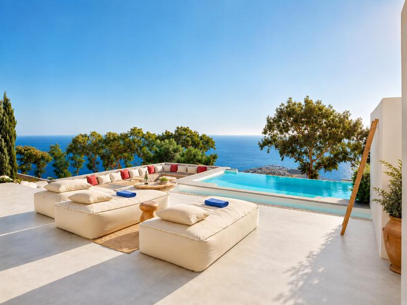 Santorini Heights - Genel