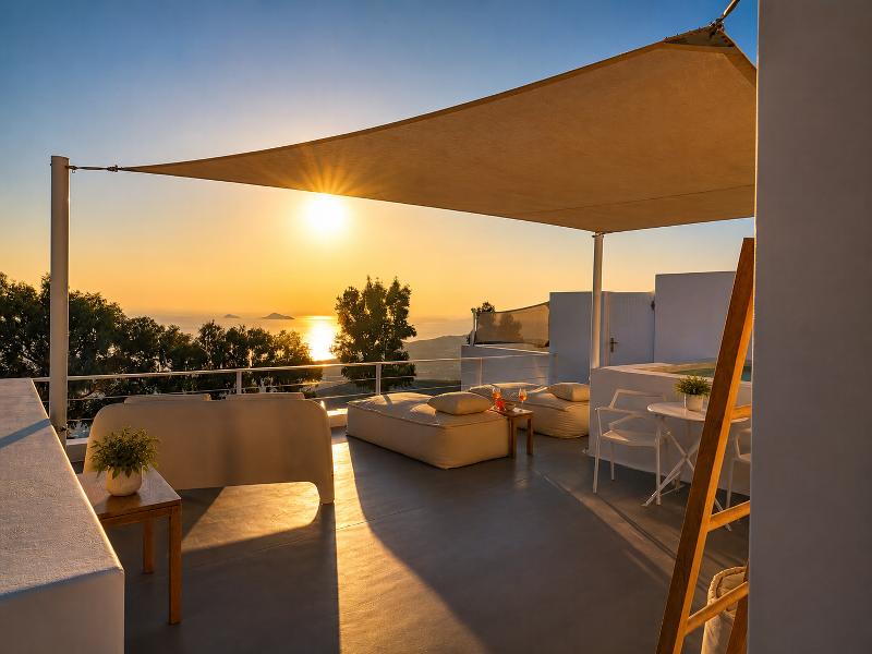 Santorini Heights - Genel
