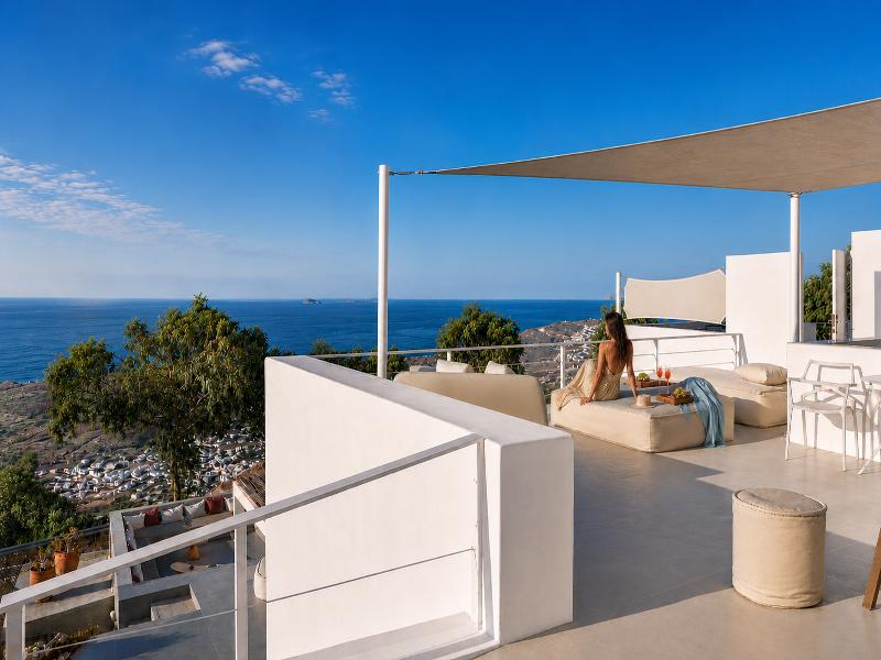 Santorini Heights - Genel