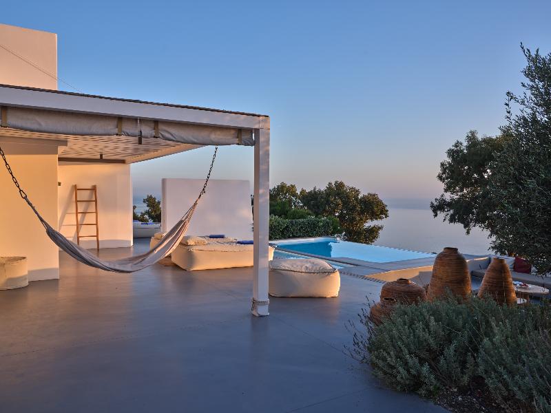 Santorini Heights - Oda
