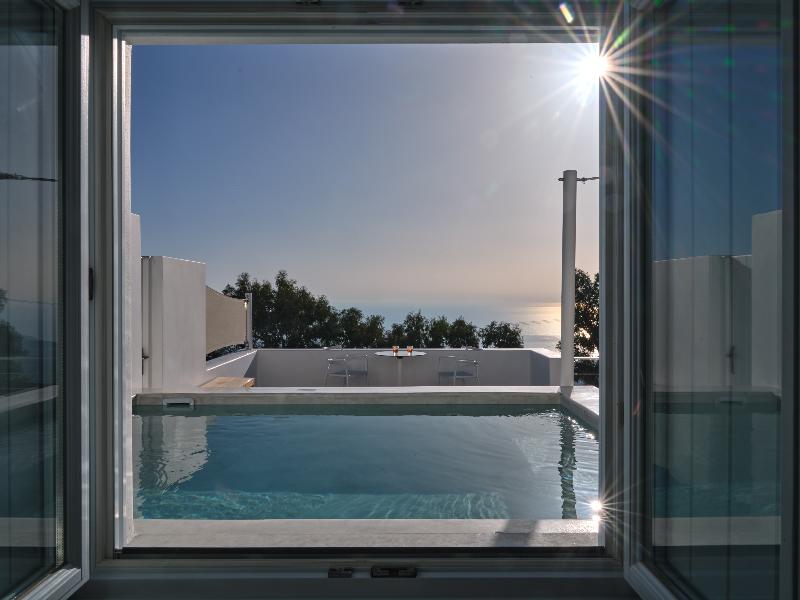 Santorini Heights - Oda