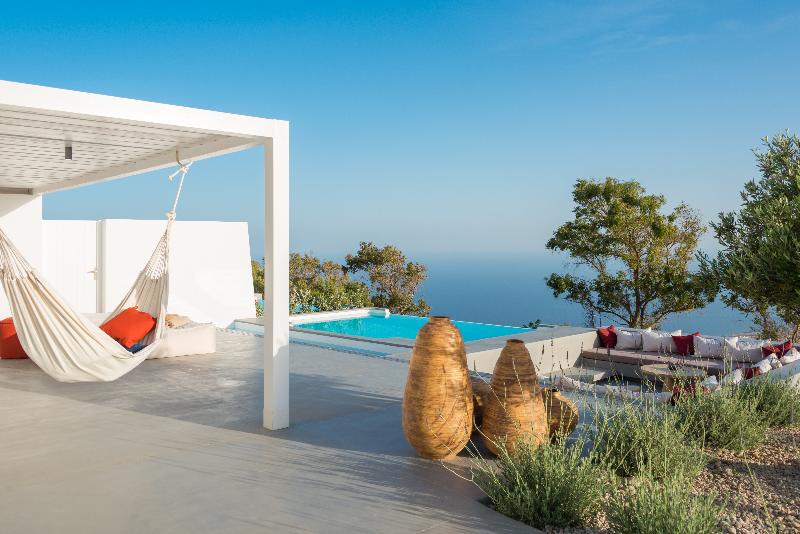 Santorini Heights - Oda