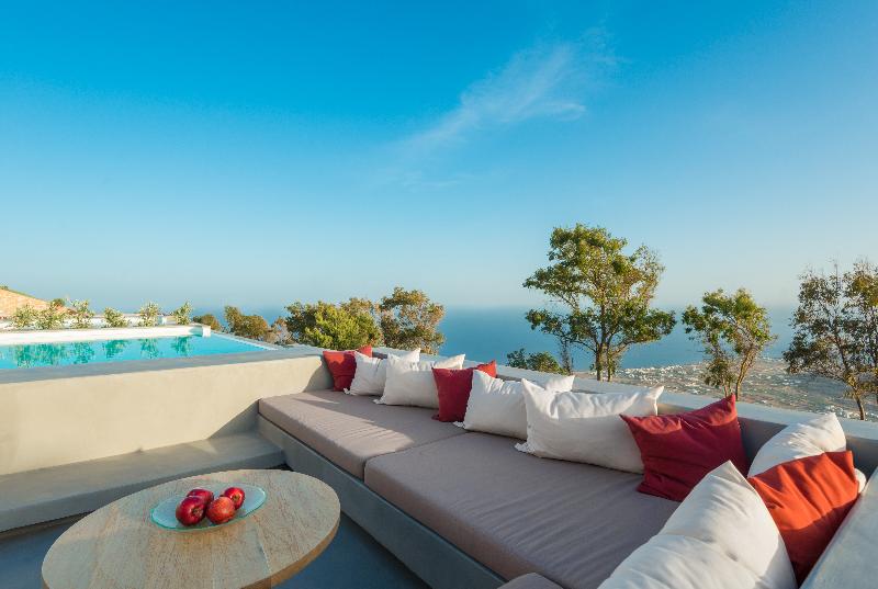 Santorini Heights - Oda