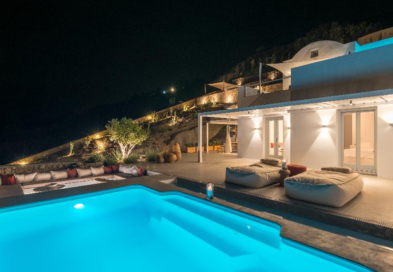 Santorini Heights - Oda