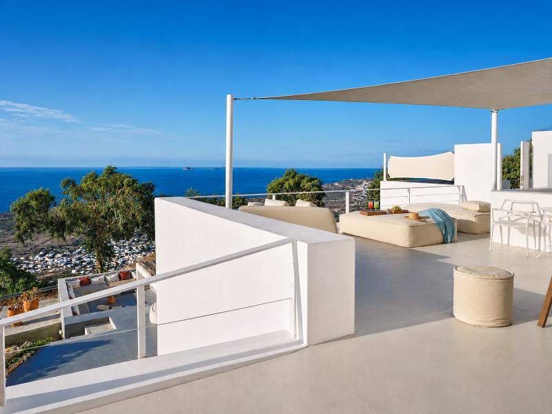 Santorini Heights - Oda