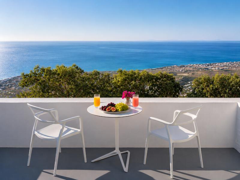 Santorini Heights - Oda