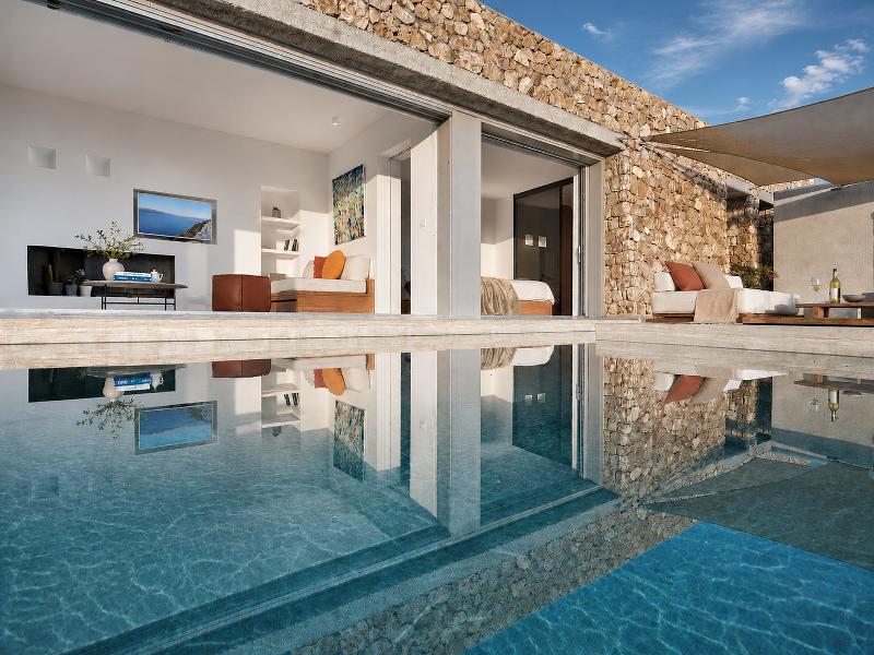 Santorini Heights - Oda