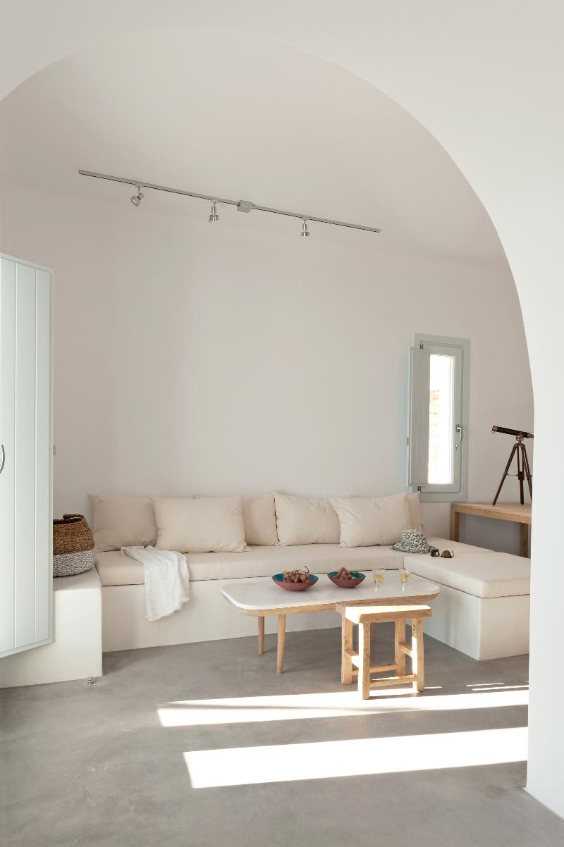 Santorini Heights - Oda
