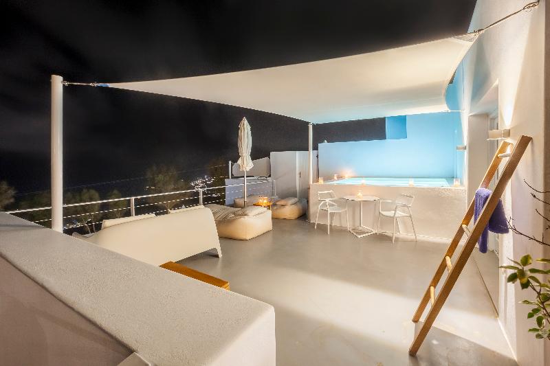 Santorini Heights - Oda