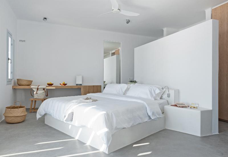 Santorini Heights - Oda