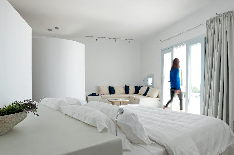 Santorini Heights - Oda