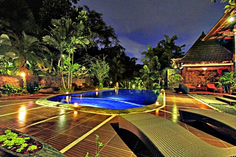 Dewangga Bungalow - Havuz