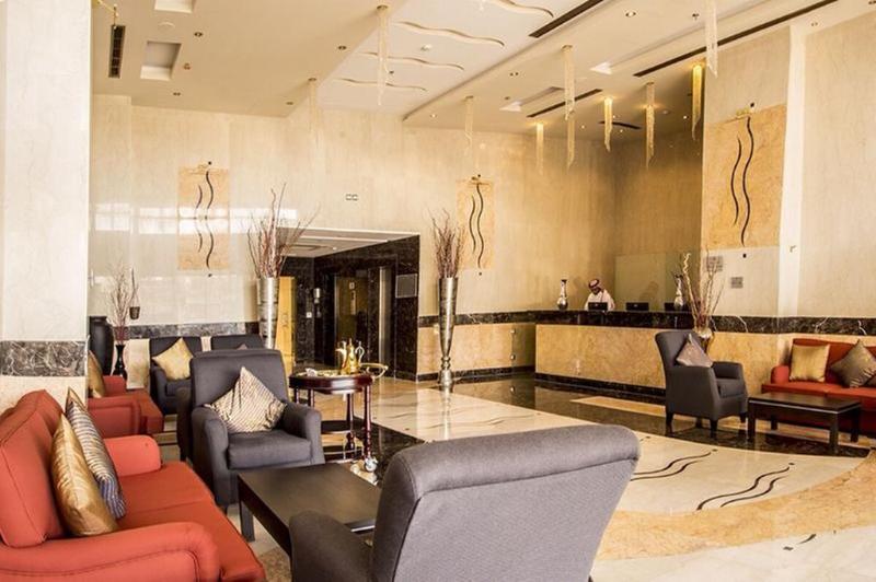 Platinum Suites Hotel Apartments - Lobi