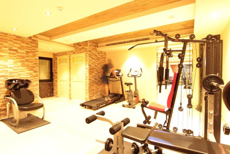 Platinum Suites Hotel Apartments - Aktivite