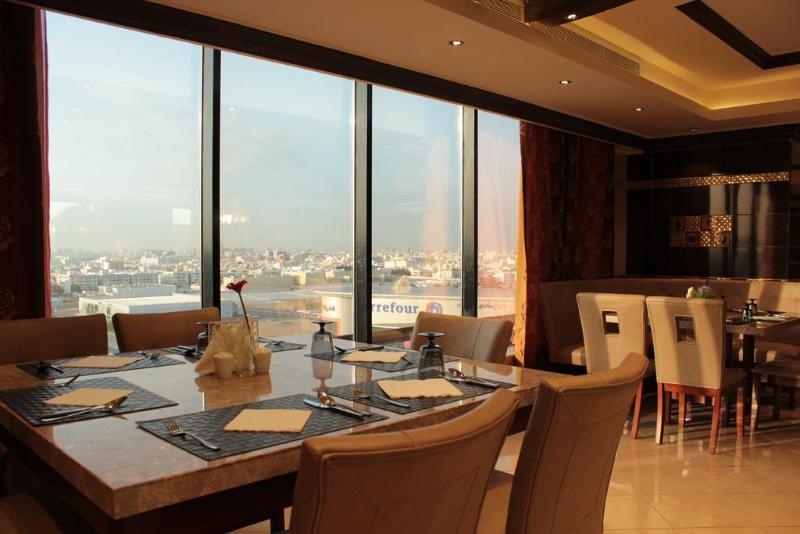 Platinum Suites Hotel Apartments - Restoran