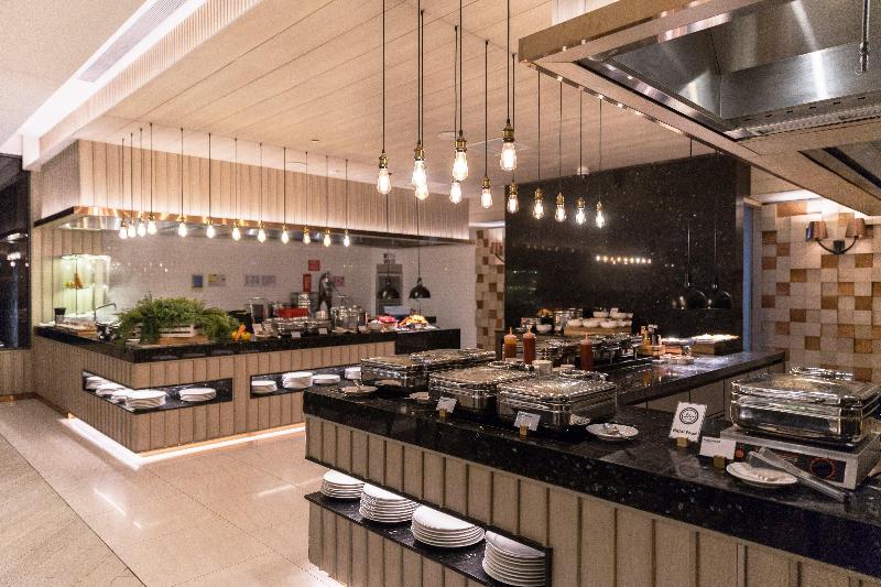 Holiday Inn Hotel & Suites Rayong City Centre - Restoran