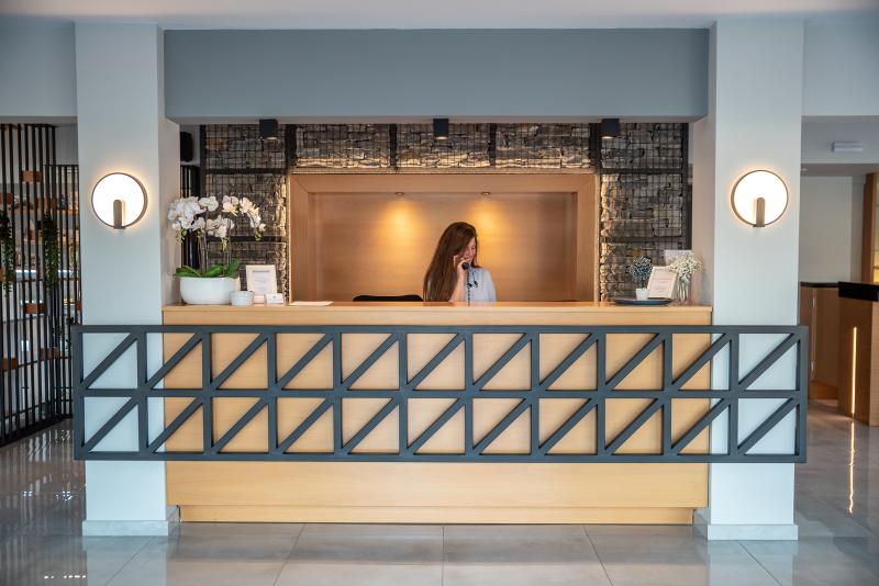 Mythic Summer Hotel - Lobi