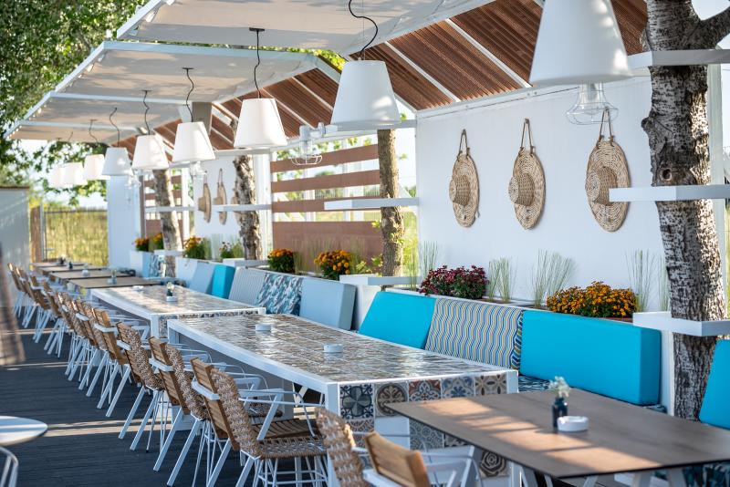Mythic Summer Hotel - Restoran