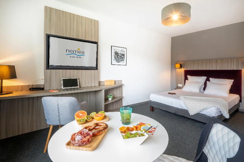 Nemea Appart Hotel Elypseo Strasbourg Port - Oda