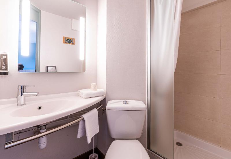 B&B HOTEL Chambery La Cassine - Oda
