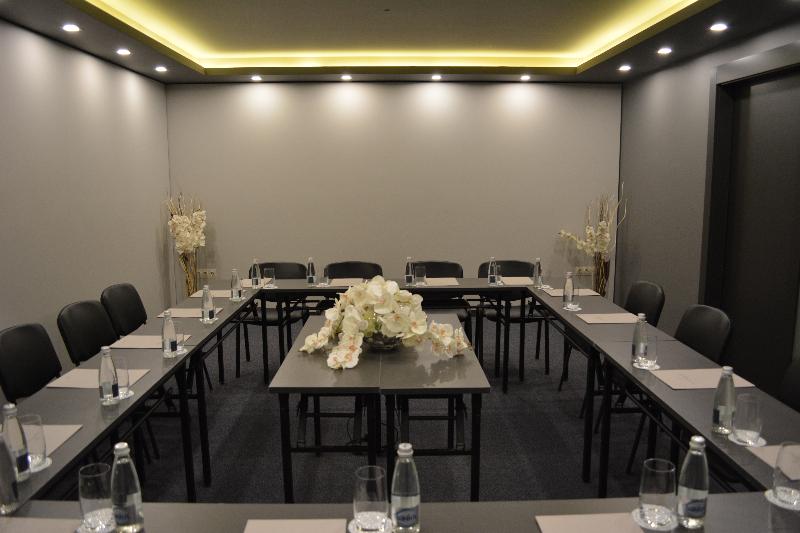 All Seasons Residence - Toplantı