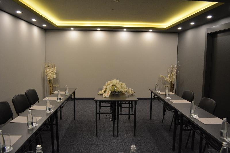 All Seasons Residence - Toplantı