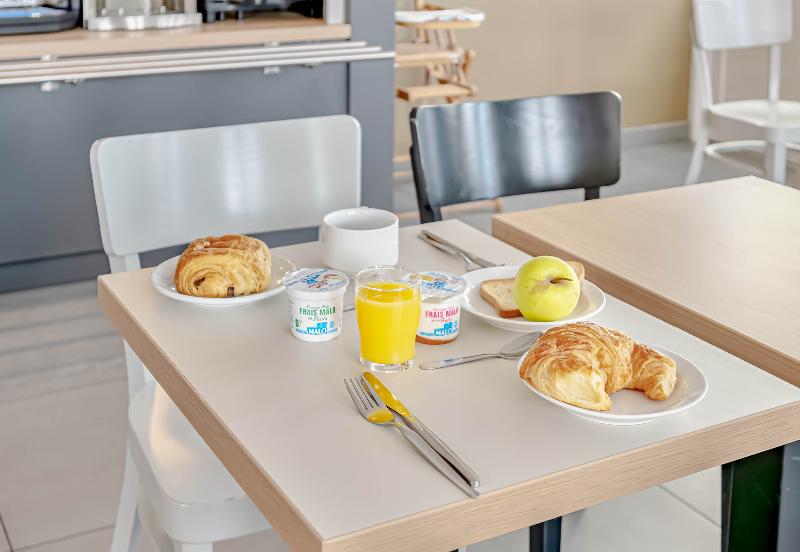 B&B Hotel Brignoles - Restoran