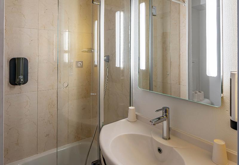 B&B Hôtel Bordeaux Lac sur Bruges - Oda