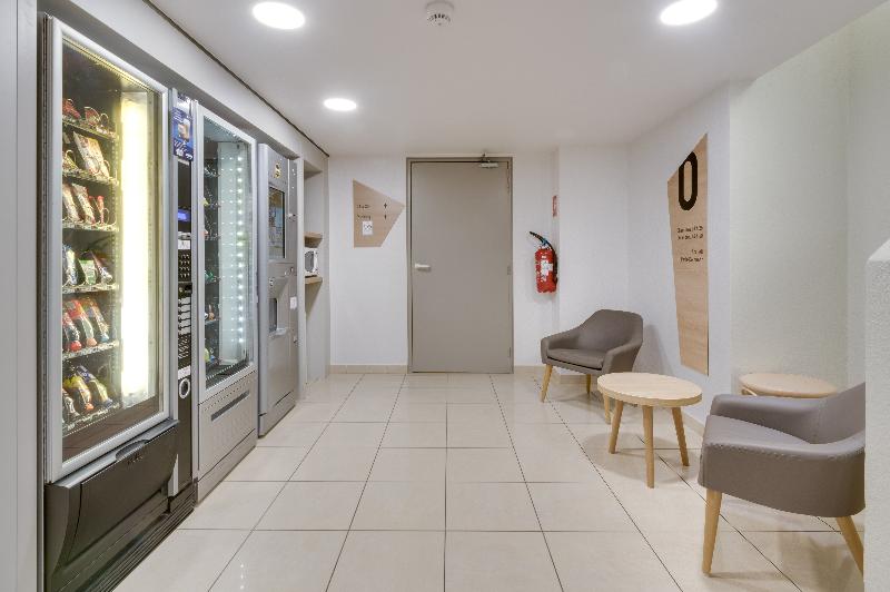 B&B HOTEL Frejus Pujet Sur Argens 3 étoiles - Lobi