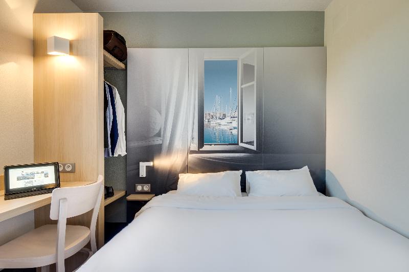 B&B HOTEL Frejus Pujet Sur Argens 3 étoiles - Oda
