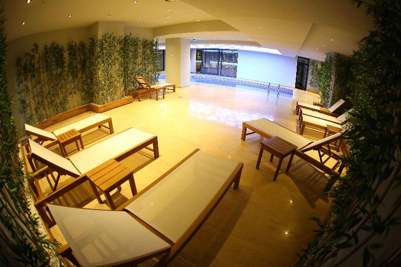 Tryp By Wyndham Istanbul Sancaktepe - Havuz