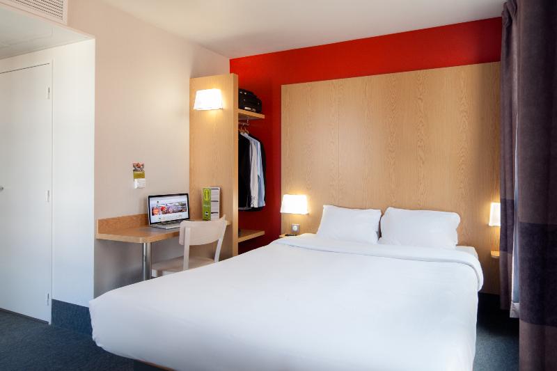 B&B HOTEL Orly CHEVILLY Marché International - Oda
