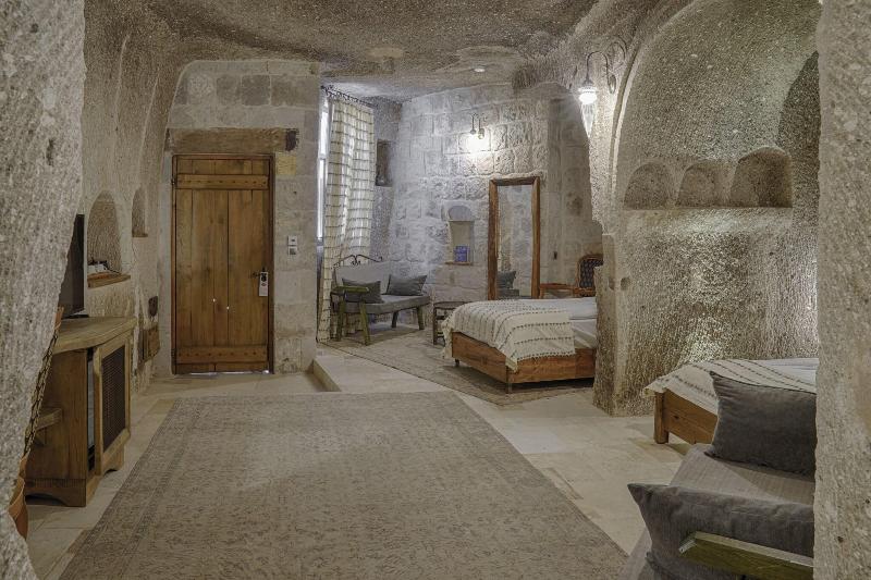 Hera Cave Suites - Genel