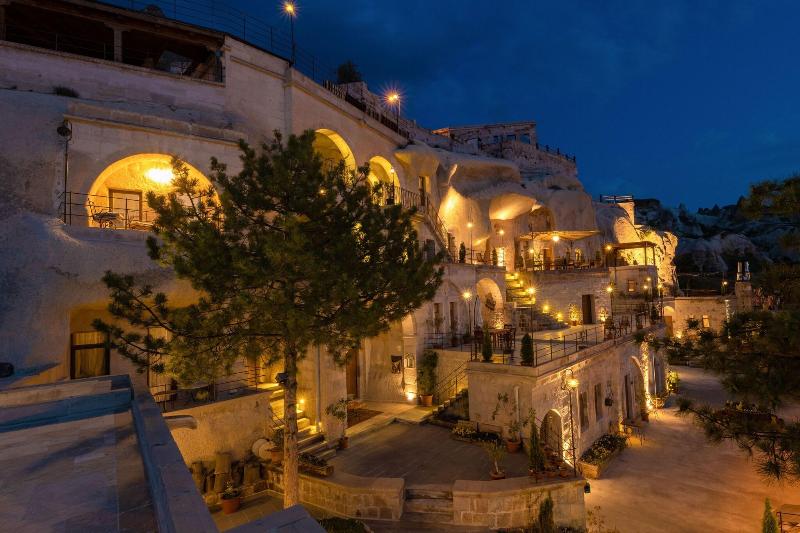 Hera Cave Suites - Genel