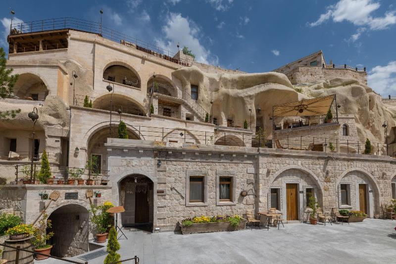 Hera Cave Suites - Genel