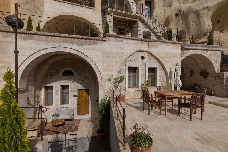 Hera Cave Suites - Genel