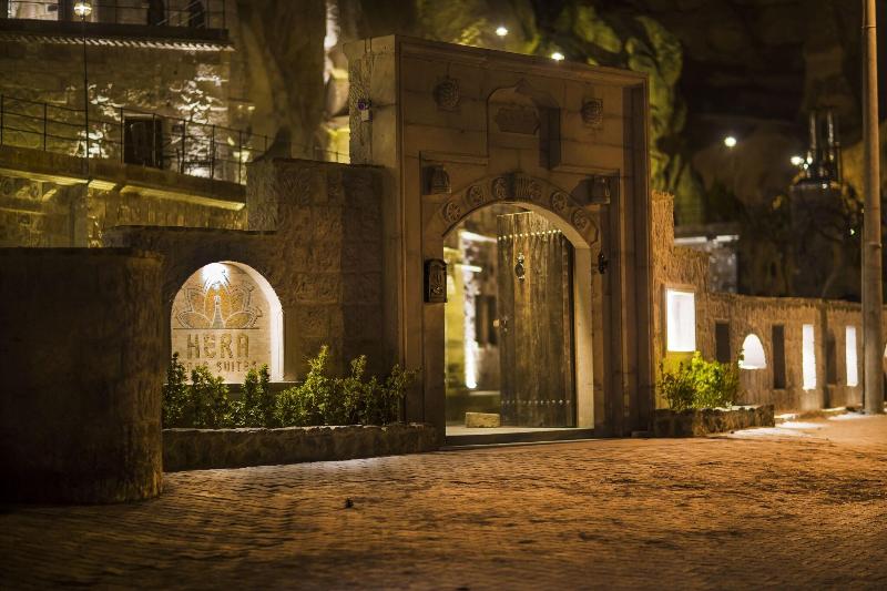 Hera Cave Suites - Genel